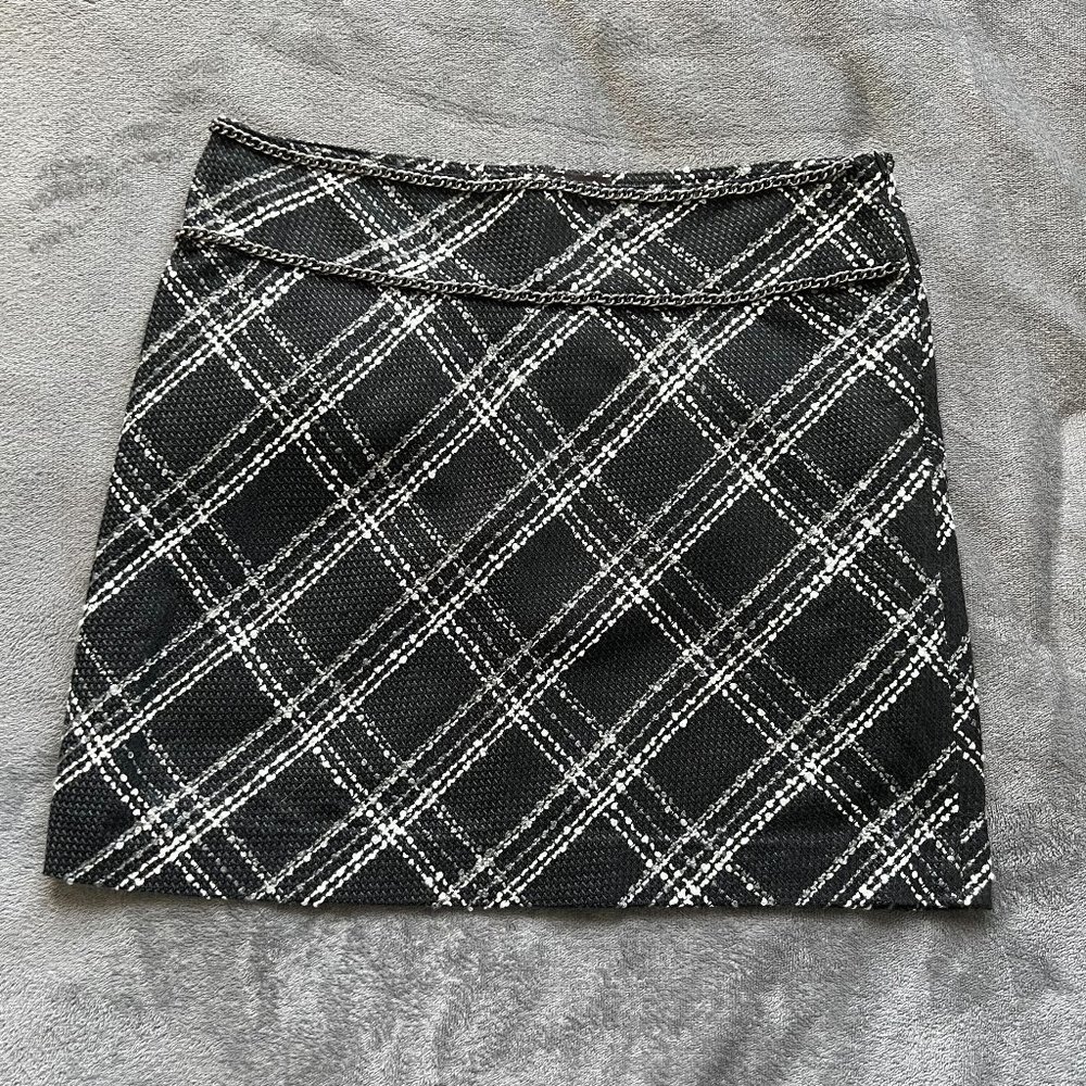 The limited mini skirt black white chain size 4